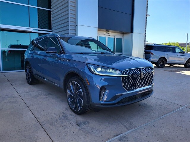 2025 Lincoln Aviator Reserve photo 4
