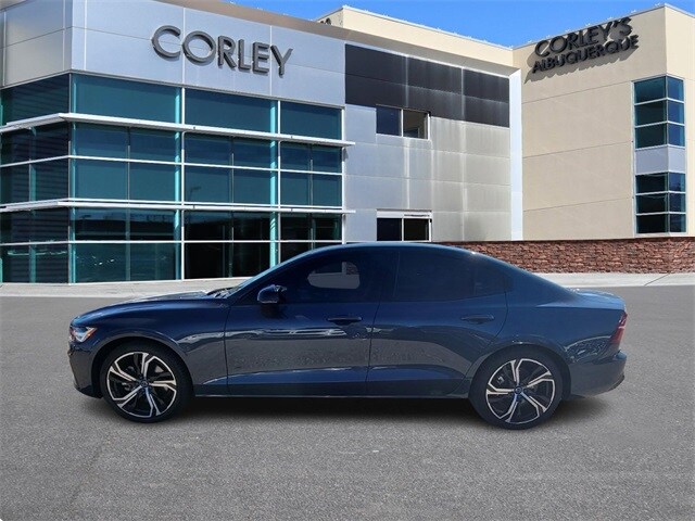 2024 Volvo S60 B5 Ultimate photo 2