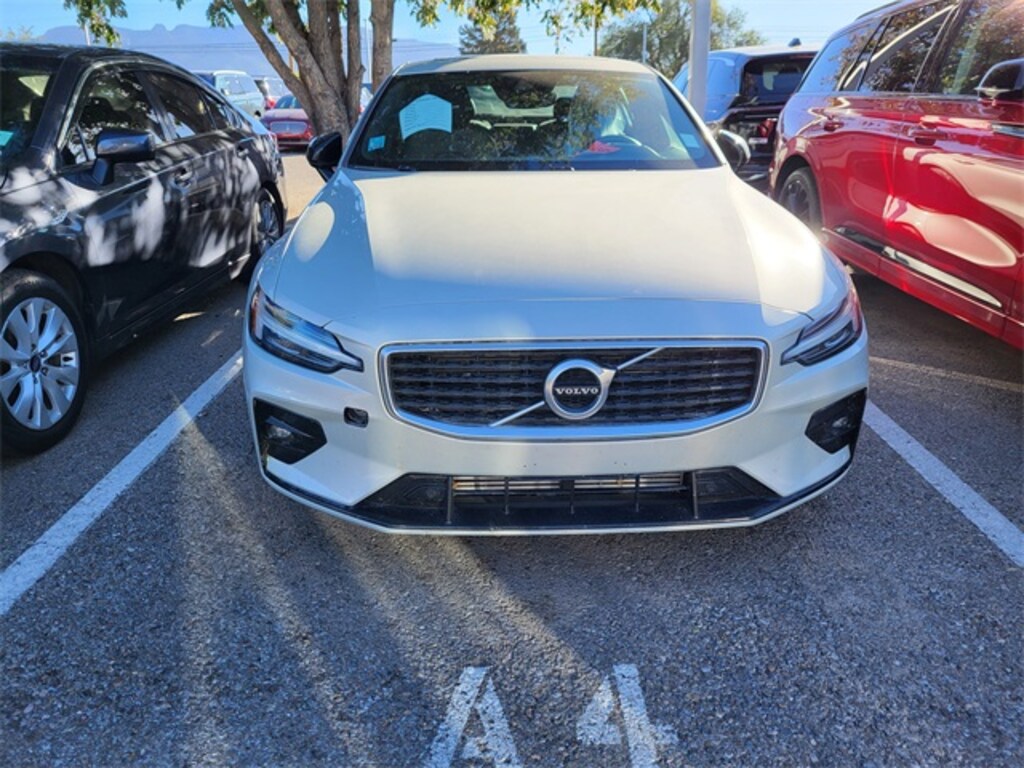 Used 2019 Volvo S60 T6 R-Design Sedan