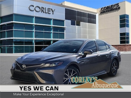 2024 Toyota Camry Hybrid SE Sedan