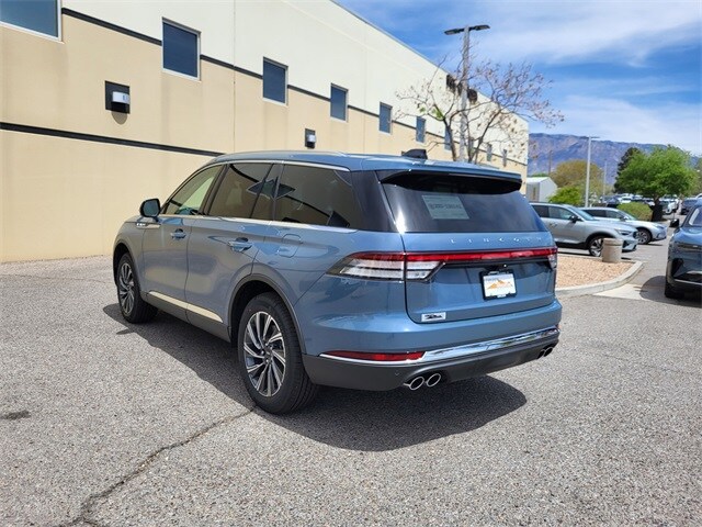 2025 Lincoln Aviator Premiere photo 3