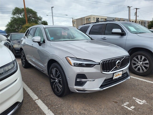 2022 Volvo XC60 Recharge Hybrid T8 Inscription photo 2