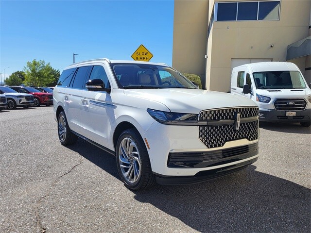 2025 Lincoln Navigator Reserve photo 4