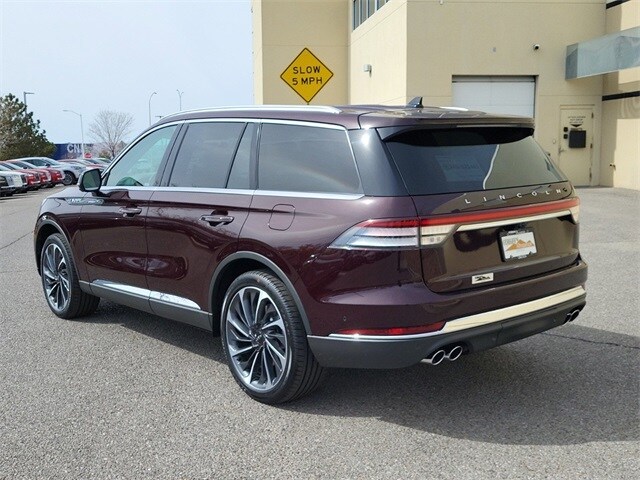 2024 Lincoln Aviator Reserve photo 3