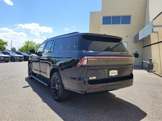 2025 Lincoln Navigator L Reserve photo 3