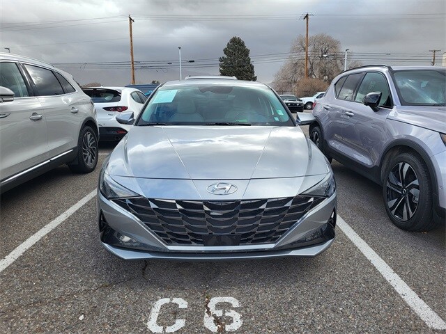 2023 Hyundai Elantra Limited photo 2