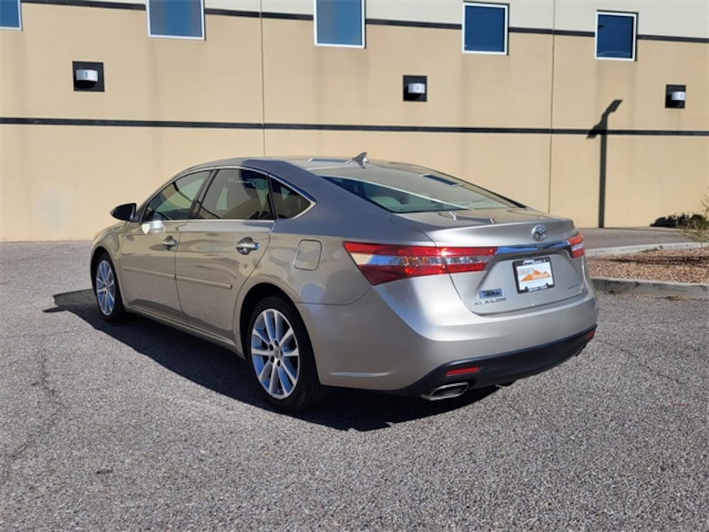 Used 2013 Toyota Avalon Limited Sedan