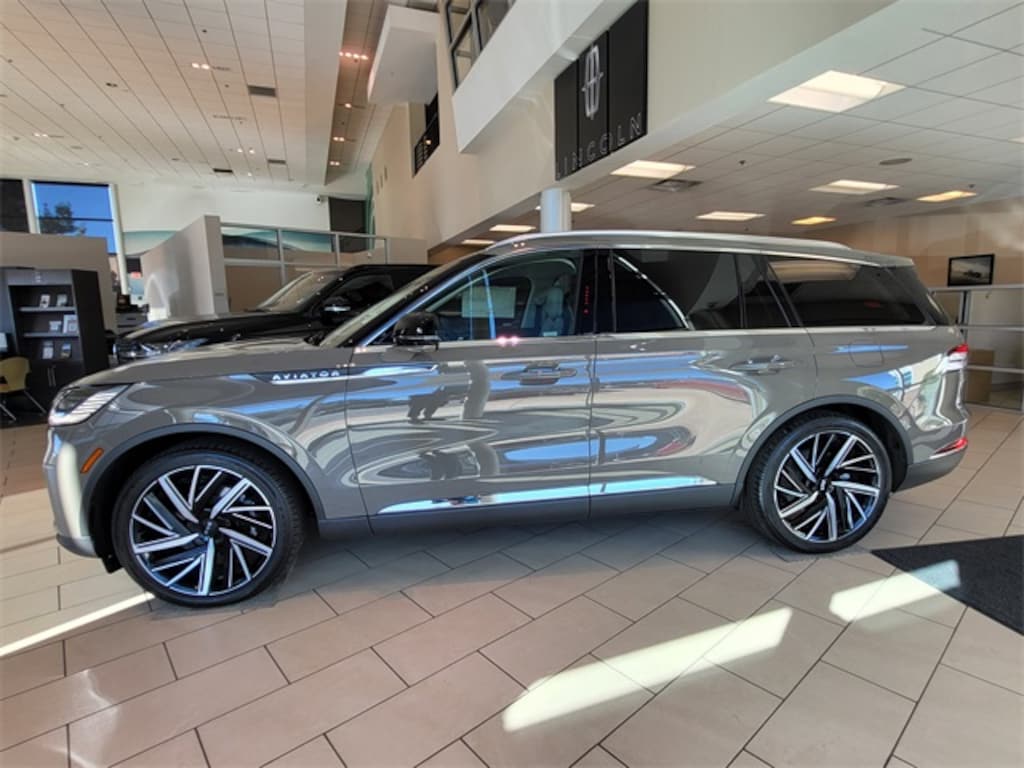 New 2025 Lincoln Aviator Reserve SUV