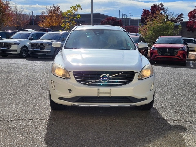 2015 Volvo XC60 T6 Premier Plus photo 4