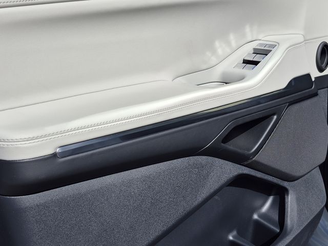 2026 Lincoln Navigator Premiere L - Photo 6