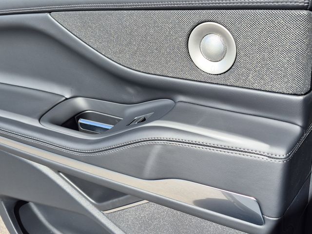 2026 Lincoln Navigator Reserve L - Photo 11