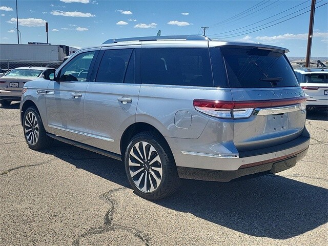 2024 Lincoln Navigator Reserve photo 3