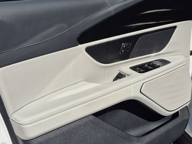 2026 Lincoln Nautilus Premiere - Photo 6