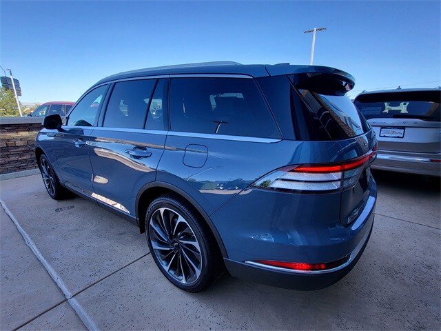 2025 Lincoln Aviator Reserve photo 3