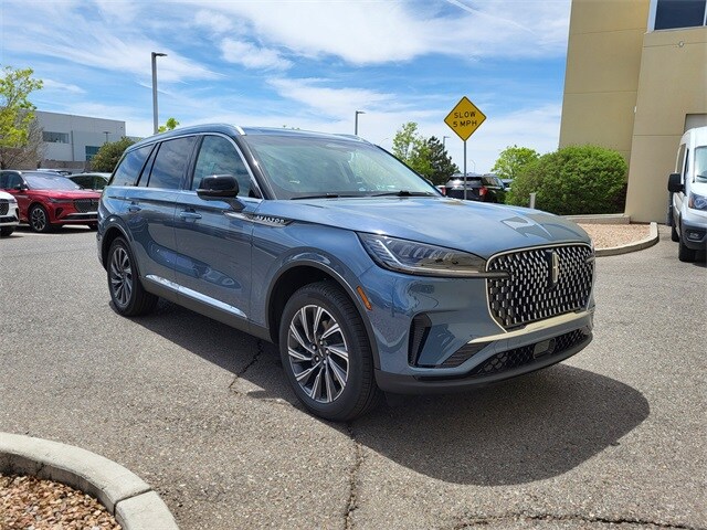 2025 Lincoln Aviator Premiere photo 4