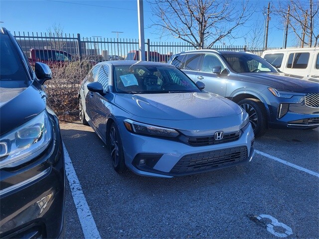 2023 Honda Civic Touring photo 2