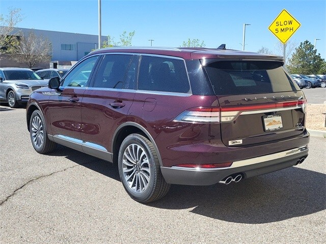 2024 Lincoln Aviator Premiere photo 3