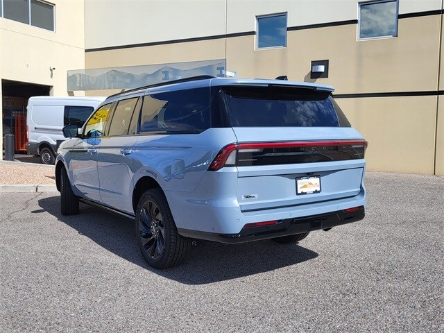 2025 Lincoln Navigator L Reserve photo 2