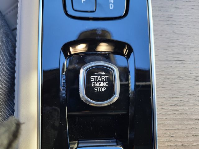 2026 Volvo XC90 Plus - Photo 24