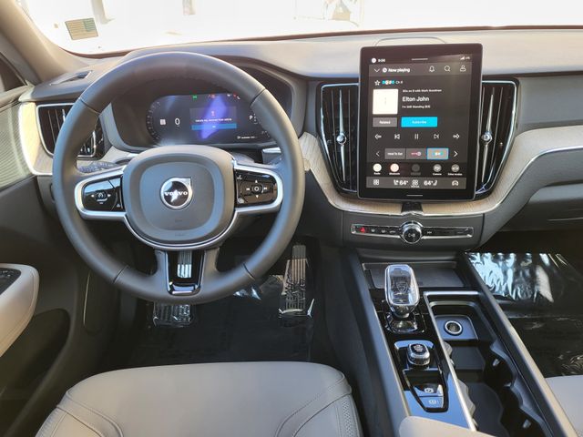 2026 Volvo XC60 Plus - Photo 10