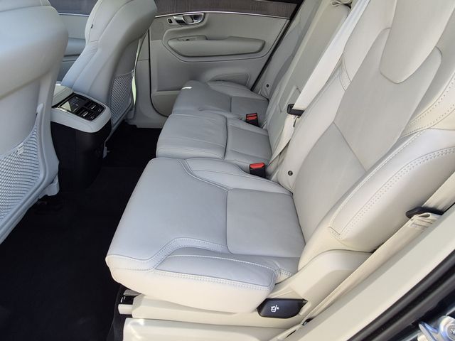 2026 Volvo XC90 Ultra - Photo 9