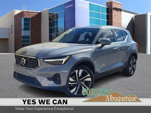 2024 Volvo XC40 B5 Ultimate Bright