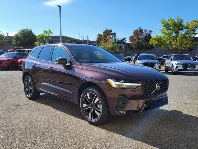 2026 Volvo XC60 Plus - Photo 4