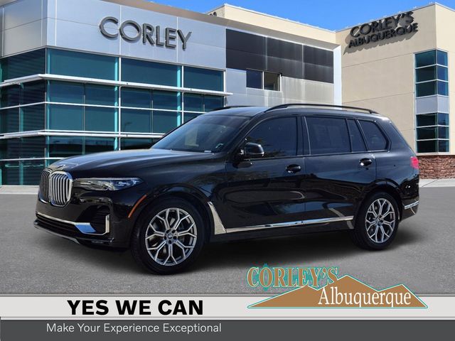 2021 BMW X7 xDrive40i's photo