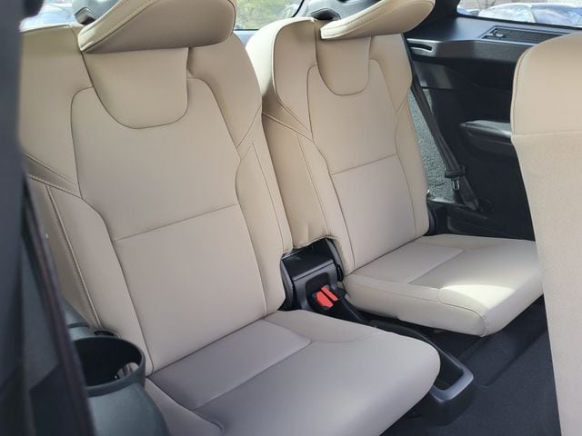 2026 Volvo XC90 Plus - Photo 14