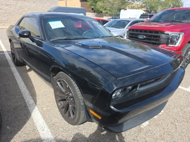 2014 Dodge Challenger R/T photo 3