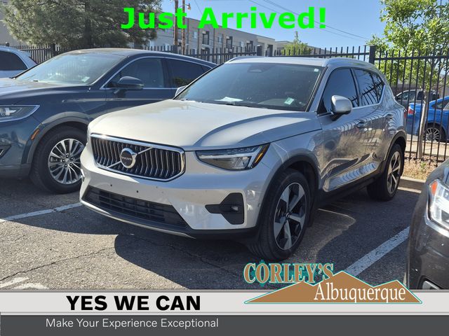 2023 Volvo XC40 B5 Ultimate Bright AWD's photo