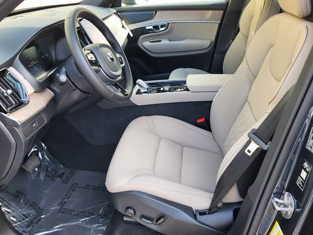2026 Volvo XC90 Plus - Photo 8
