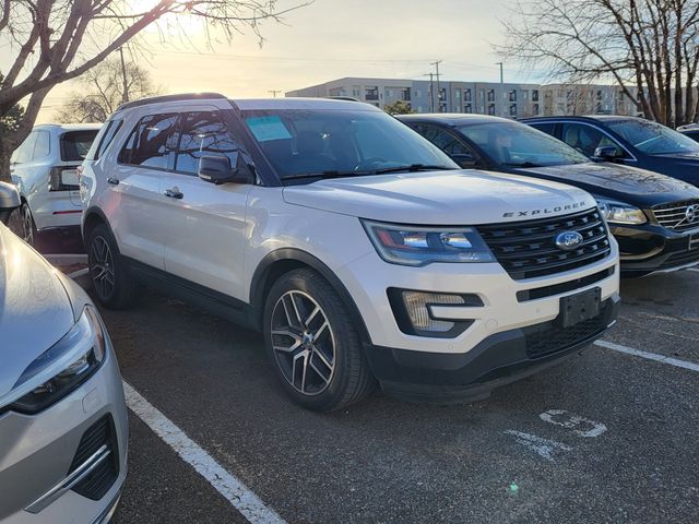 2016 Ford Explorer Sport photo 2