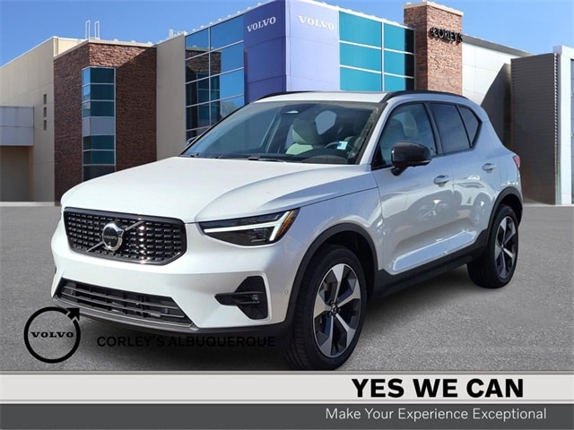 2025 Volvo XC40