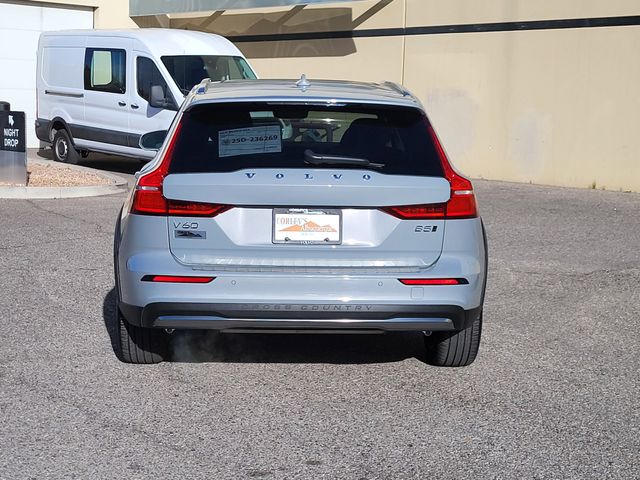 2026 Volvo V60 Cross Country Plus - Photo 14