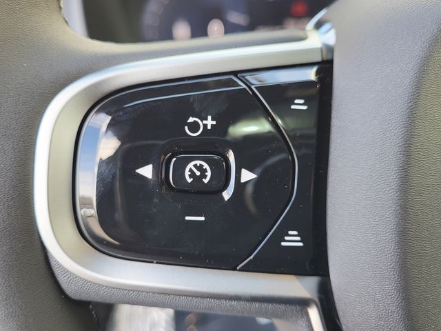 2026 Volvo XC90 Plus - Photo 18