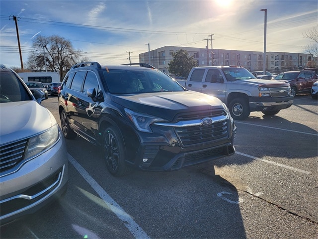 2023 Subaru Ascent Limited photo 3