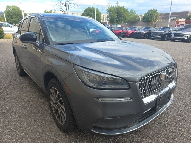 2022 Lincoln Corsair Standard photo 3