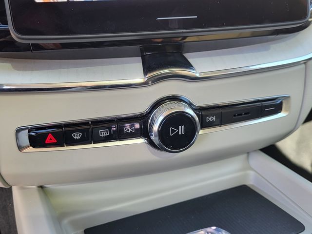 2026 Volvo XC60 Ultra - Photo 20