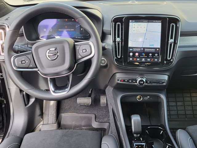 2026 Volvo XC40 Ultra Black Edition - Photo 11