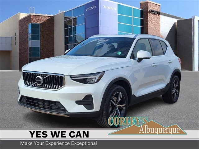 2025 Volvo XC40 B5 Core Bright Theme SUV