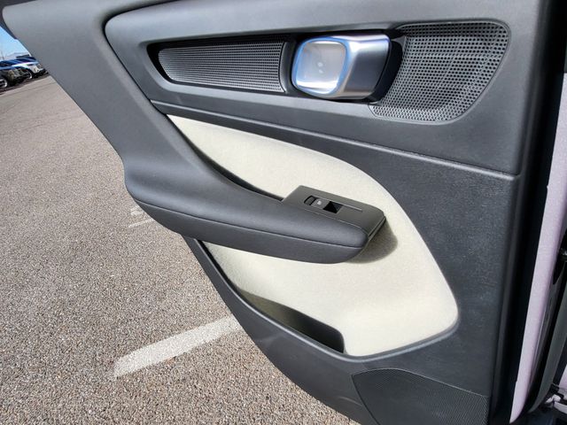 2026 Volvo XC40 Ultra - Photo 11