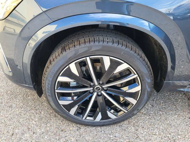 2026 Volvo XC90 Plus - Photo 15