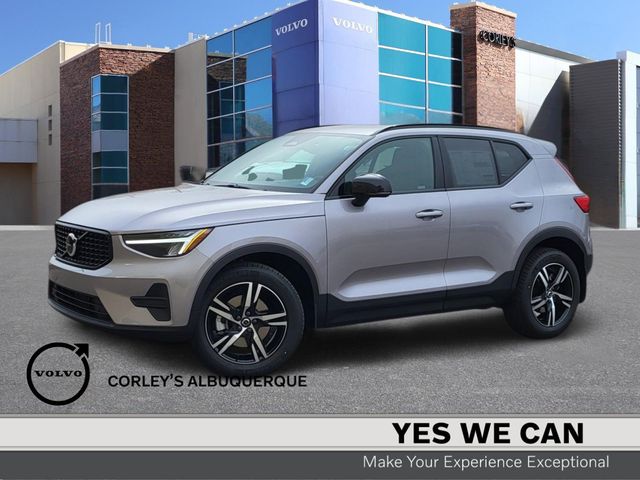 2026 Volvo XC40 B5 Core Dark AWD's photo