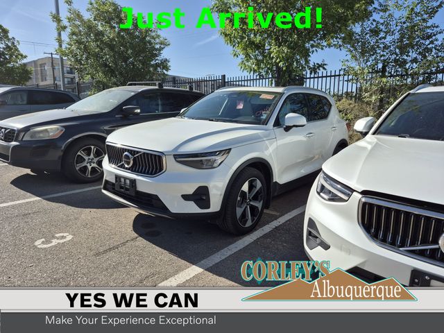 2025 Volvo XC40 B5 Plus Bright AWD's photo