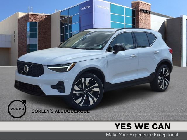 2026 Volvo XC40