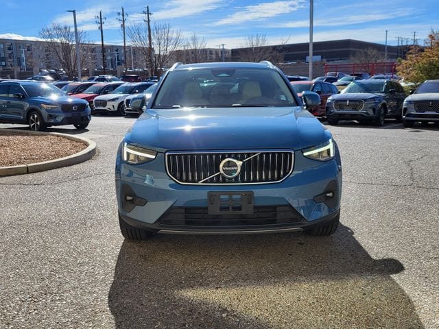 2023 Volvo XC40 AWD Plus photo 4