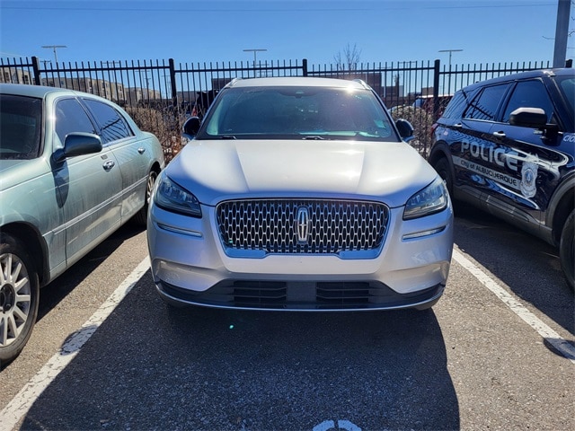 2020 Lincoln Corsair Standard photo 2