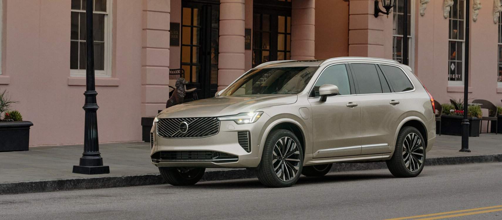 2026 Volvo XC90 plug-in hybrid