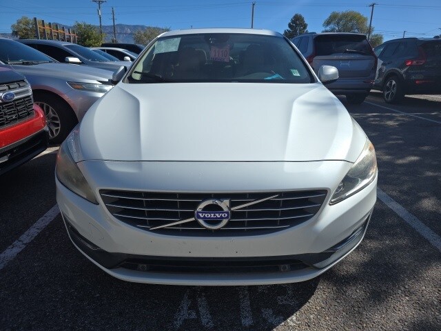 2016 Volvo S60 T5 Drive-E Premier photo 2